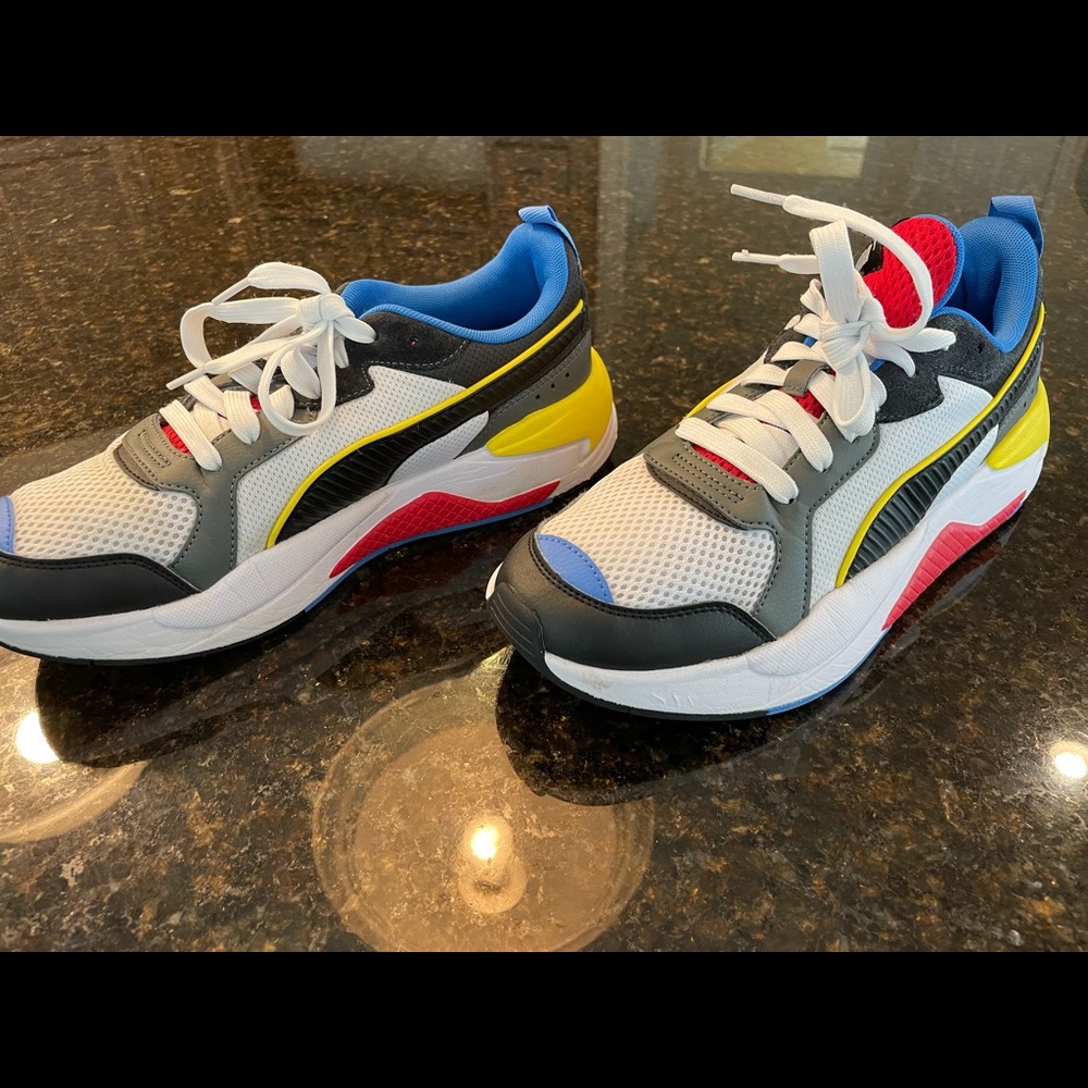 Barely worn 9.5 Pumas